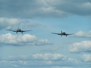 "Union Jack Dak", left, and "Drag 'em oot", right, come in for a formation landing. 